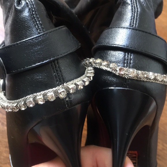 Black, size 7 boots, below the knee pointy boots - Picture 2 of 4